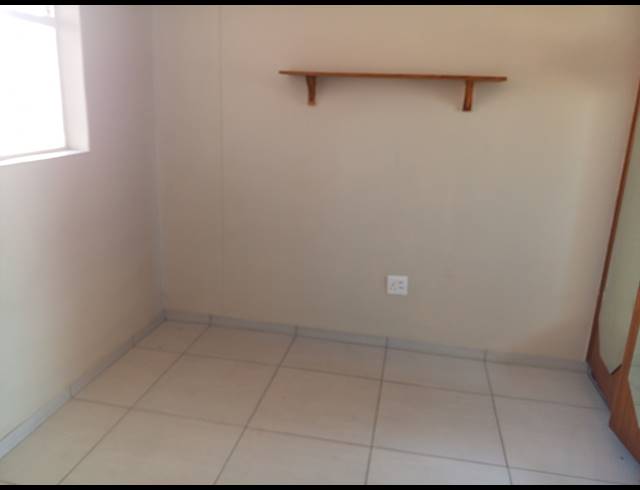 5 BEDROOM FLAT FOR SALE IN SUNNYSIDE